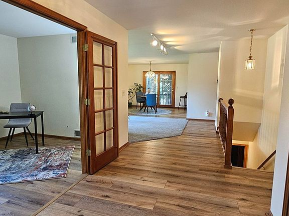 3rd image of 720 Arbor Ave #9
