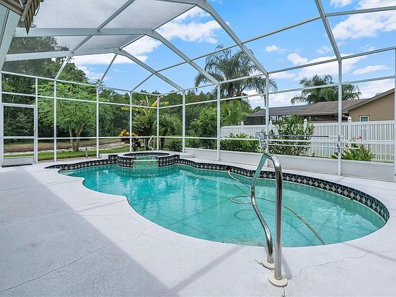 2nd image of 1245 Middlesex Dr