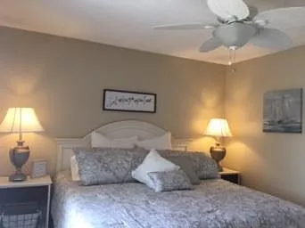 516 Lakeside Dock Dr #6 — Photo 34