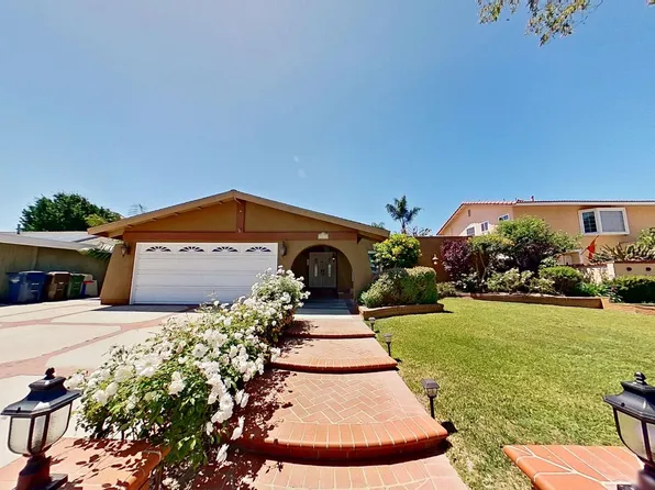 9092 Brabham Dr, Huntington Beach, CA 92646