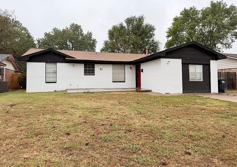 1st image of 11 Osage Dr