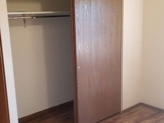 4th image of 410 N Fisher St APT 2
