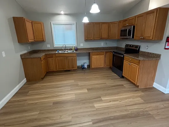 16 Park Ave, Brockport, NY 14420