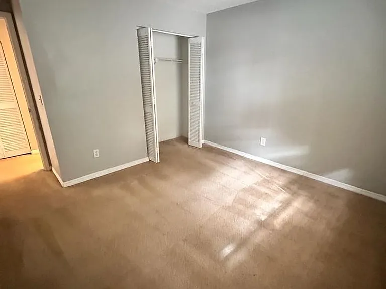 505 Bristol Dr — Photo 14