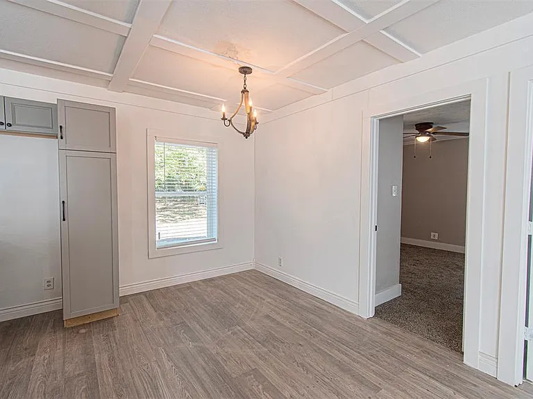 618 Crescent St — Photo 25
