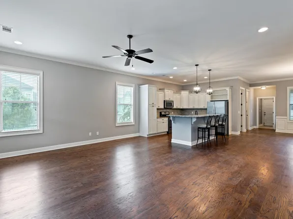 566 Lake Cameron Dr, Pike Road, AL 36064