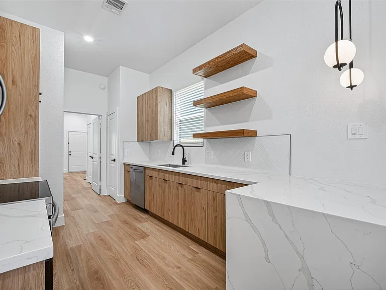 7840 Nashville St #B — Photo 30