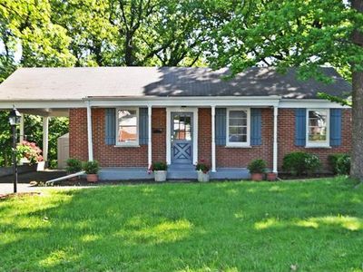 33 Chestnut Hill Ln, Saint Louis, MO, 63119