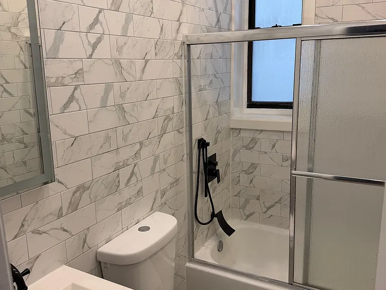 2559 Cruger Ave #1 — Photo 4