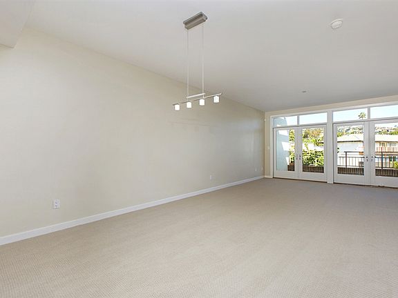 4th image of 5440 La Jolla Blvd #E306