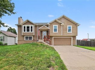611 W 3rd Ter, Wellsville, KS 66092