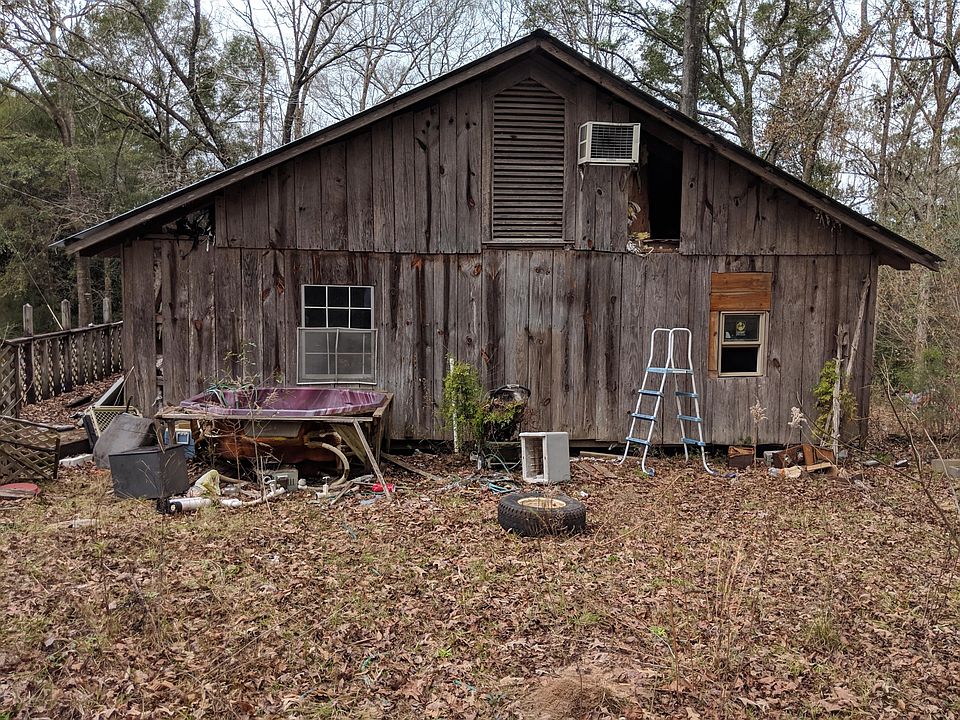 2nd image of 606 Beach Rd