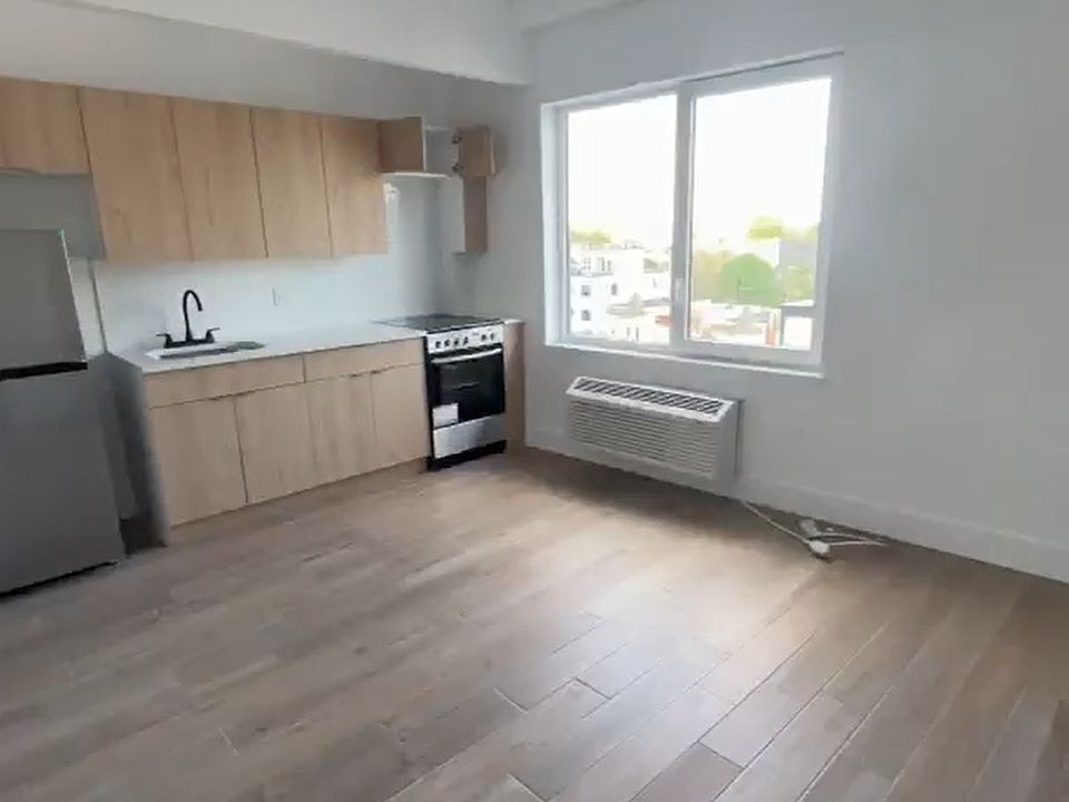 2nd image of 355 E 194th St #6D