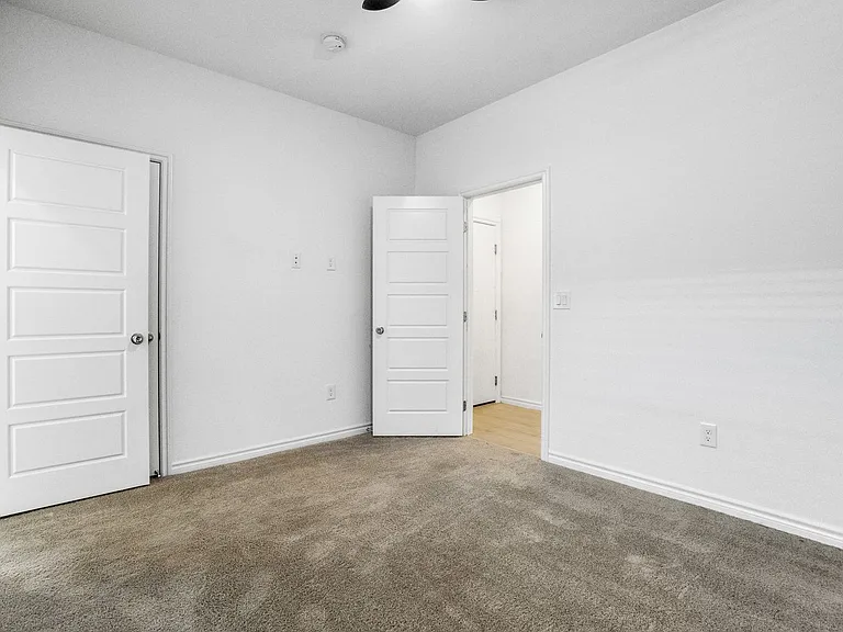 9770 Redwood Cascade St — Photo 19