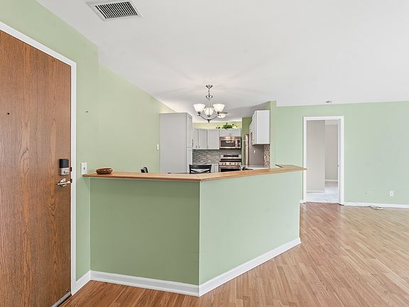5th image of 815 Leicester Rd APT 217