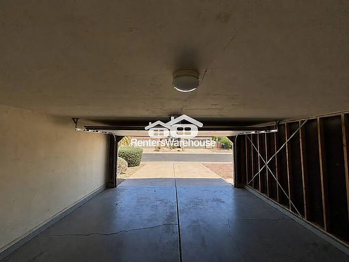 2126 N Villas Ln — Photo 21