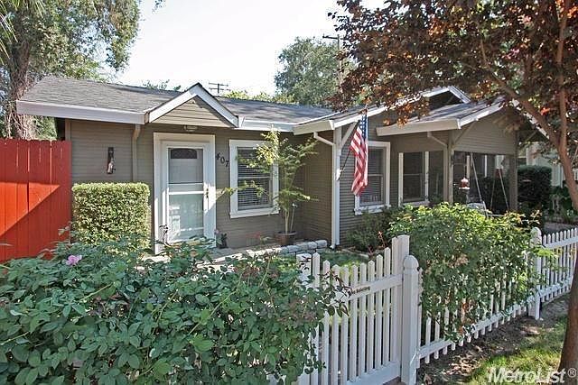 1st image of 407 Cherry Ave
