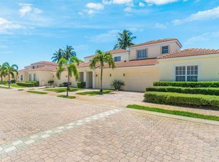 526 Commons Dr, Palm Beach Gardens, FL 33418