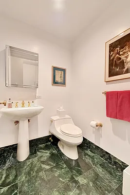 Rented by City Connections Realty | media 6