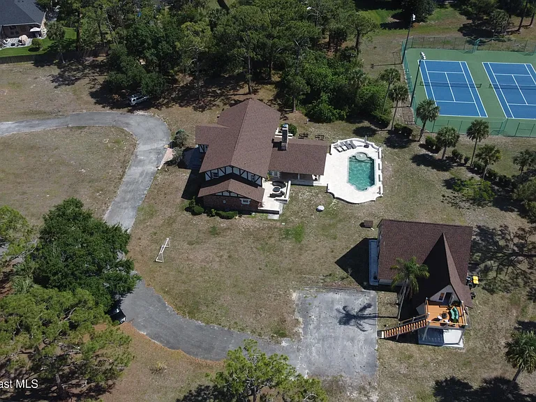 2440 Brandywine Ln — Photo 25