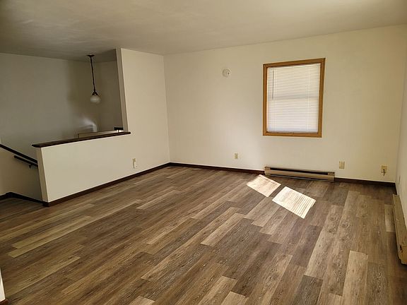 4th image of 2460-2462 2nd St S #2460