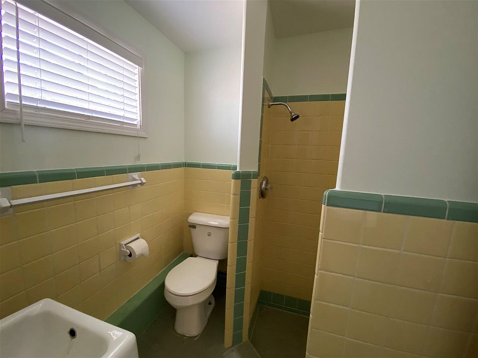 2nd image of 525 W Mitchell St #Street8