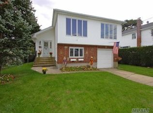 2674 Orchard St, North Bellmore, NY 11710