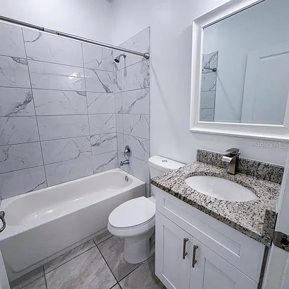 812 Glastonbury Dr — Photo 17