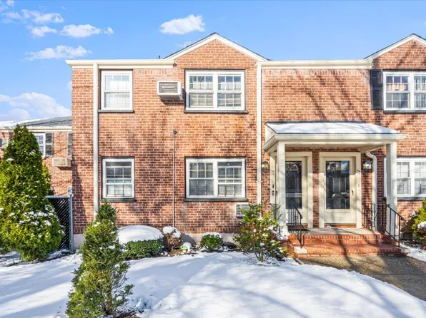69-17 213 #A, Oakland Gardens, NY 11364
