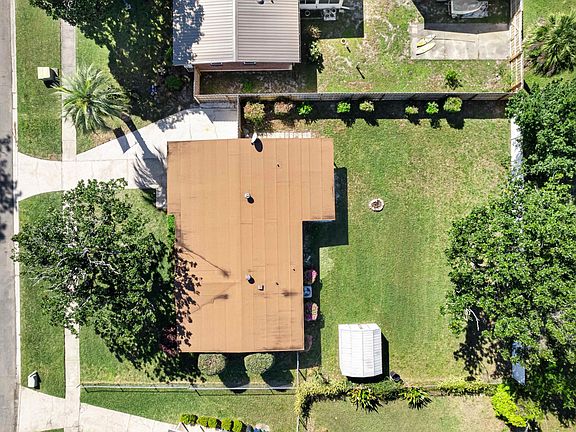 3rd image of 1016 Oceanwood Dr N
