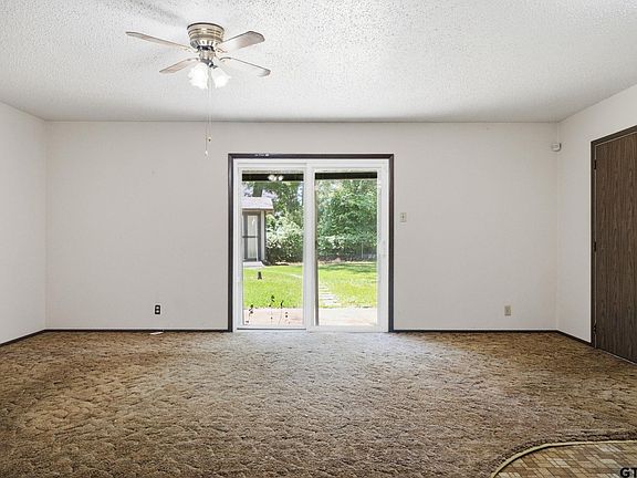 5th image of 2307 Pinkerton Dr