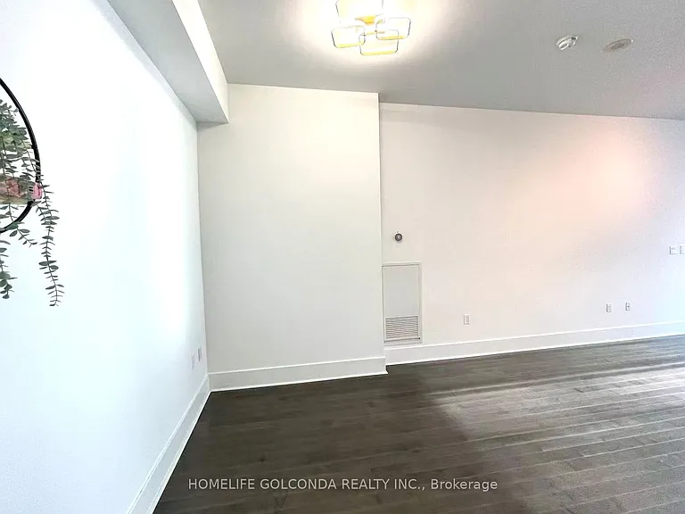 29 Queens Quay E #624 — Photo 15