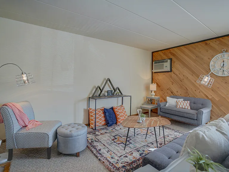 Inez Apartments — Photo 12