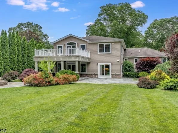 243 Paul Ct, Hillsdale Boro, NJ 07642
