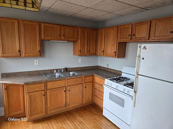 2nd image of 303 N Ashland Ave #3