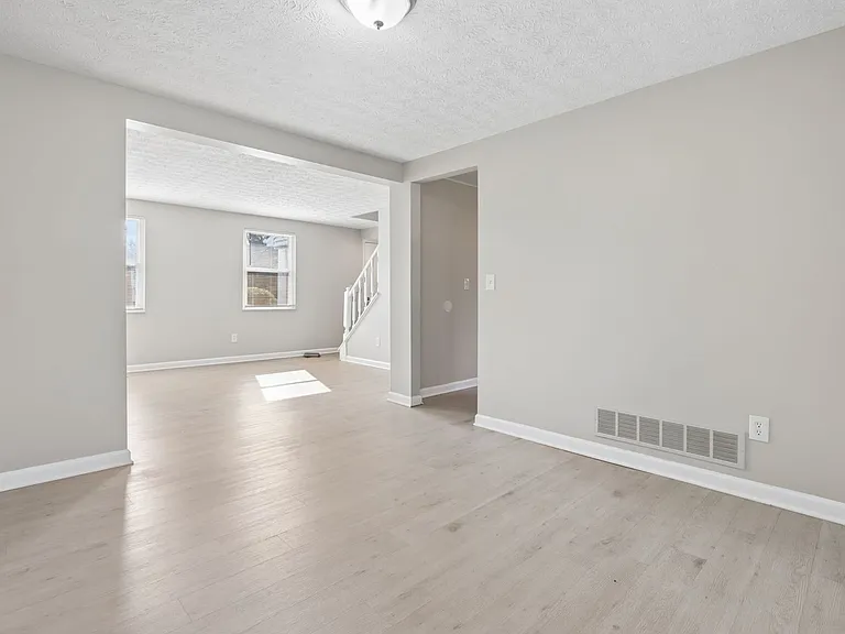 953 S Spring Rd — Photo 5