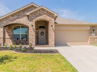 901 Doe Meadow Dr, Burleson, TX 76028