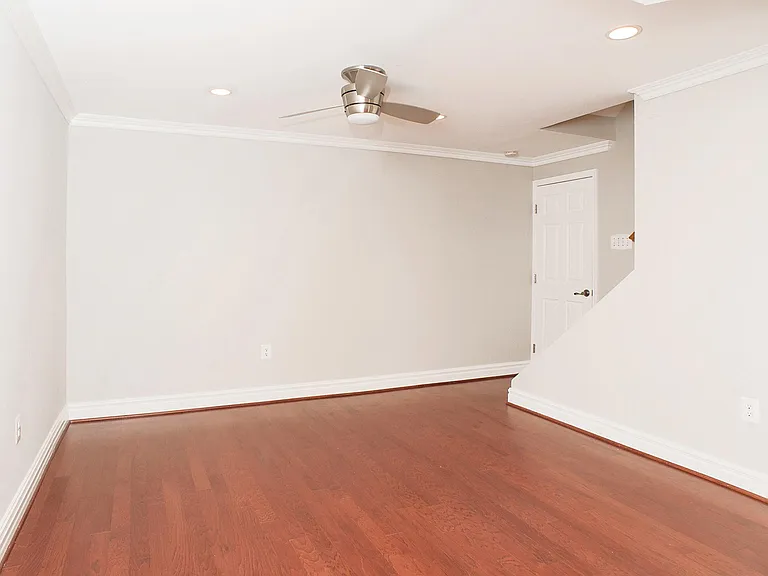 1772 Grande View Ave — Photo 34