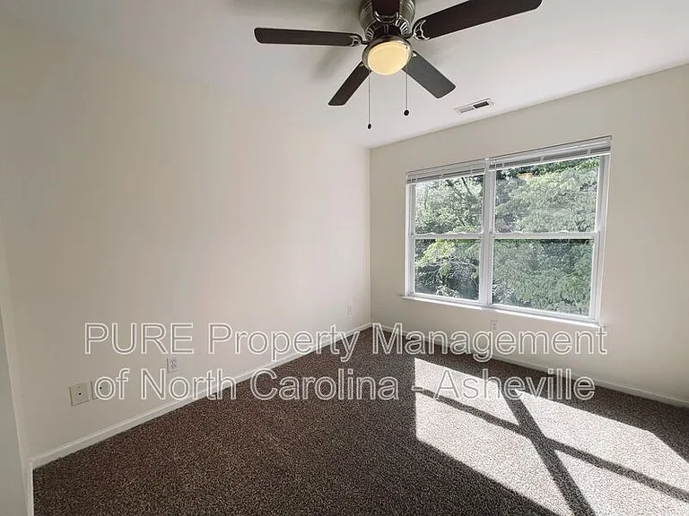 16 Evergreen Ave #A — Photo 9