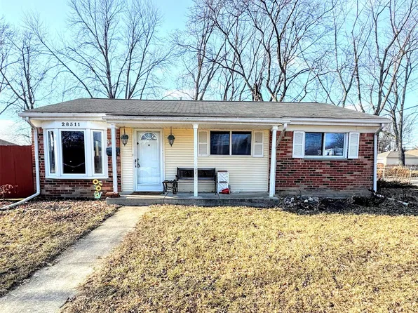 28311 Roy St, Saint Clair Shores, MI 48081