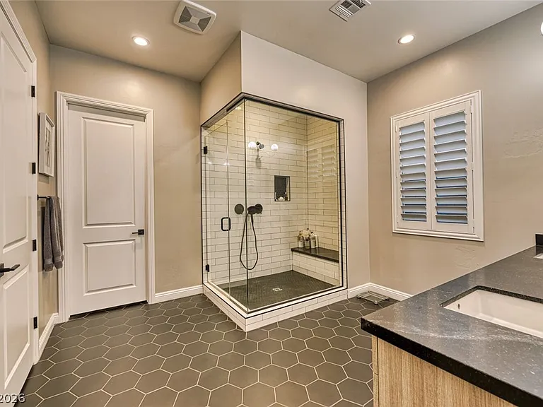 11729 Belorado Ave — Photo 15