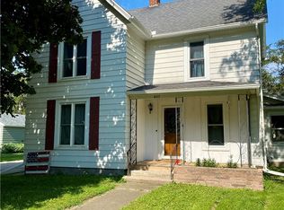 407 3rd Ave SW, State Center, IA 50247
