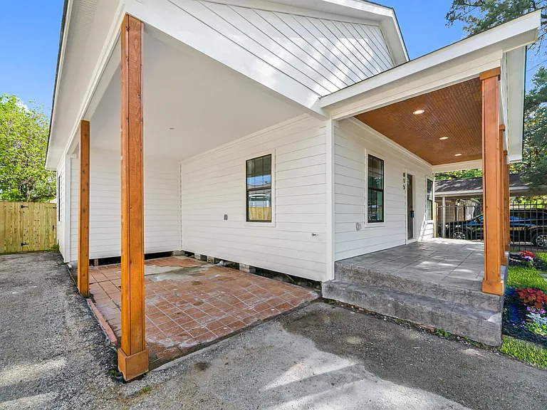 815 Wilkes St — Photo 6
