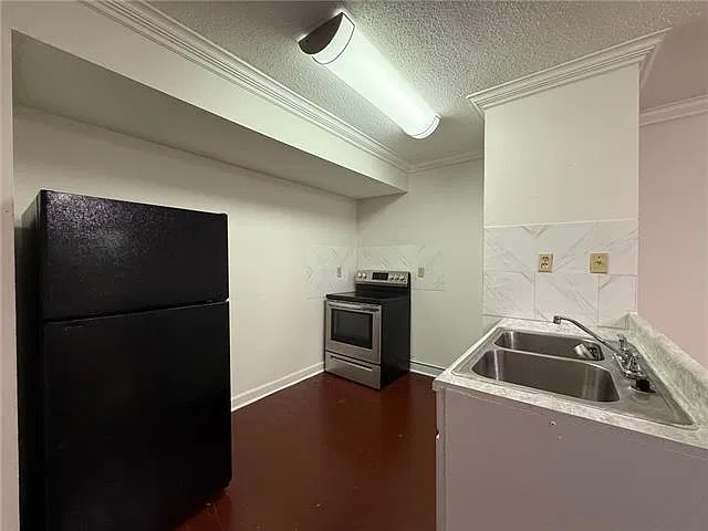 2 bed, 1.5 bath, 850 sqft, $1,600 — Photo 2