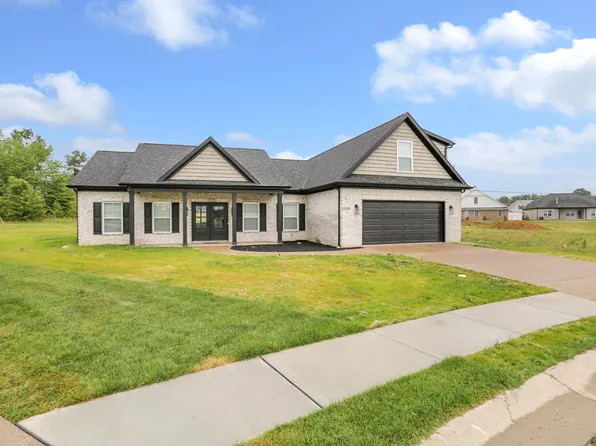 3539 Sand Dr, Newburgh, IN 47630