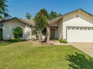 2025 10th St, Sanger, CA 93657