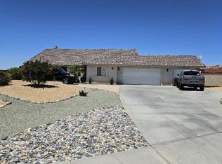 13906 Nowata Ct, Apple Valley, CA 92307