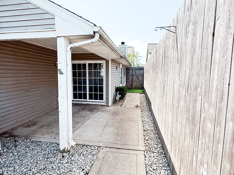 4007 Balmoral Dr — Photo 50