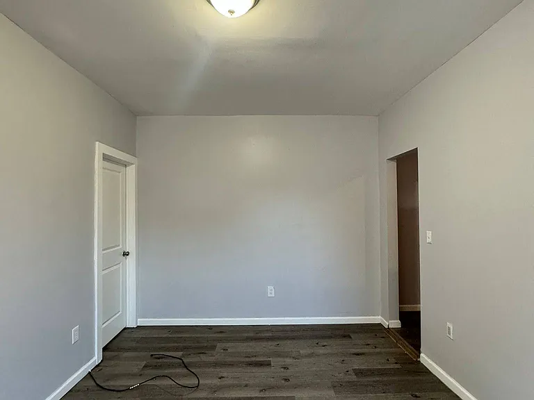 122 Wade St #1L — Photo 3