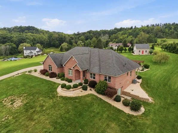 220 Church Rd, Butler, PA 16002